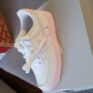 Pink and white nike air force 1